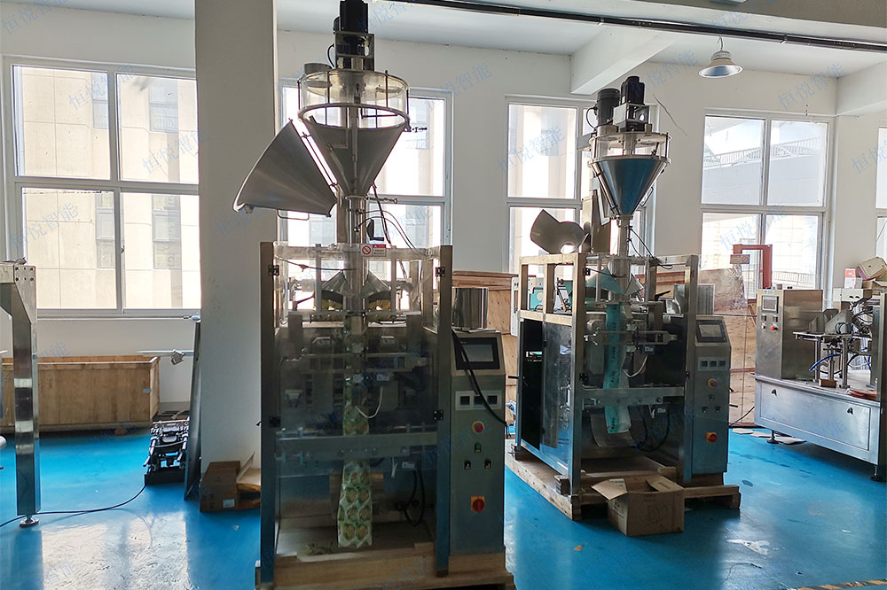 玉米淀粉包裝機多用于包裝1000克以內的小袋分裝。